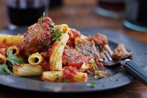 macaroni-with-meatballs-fine-dining-lovers image