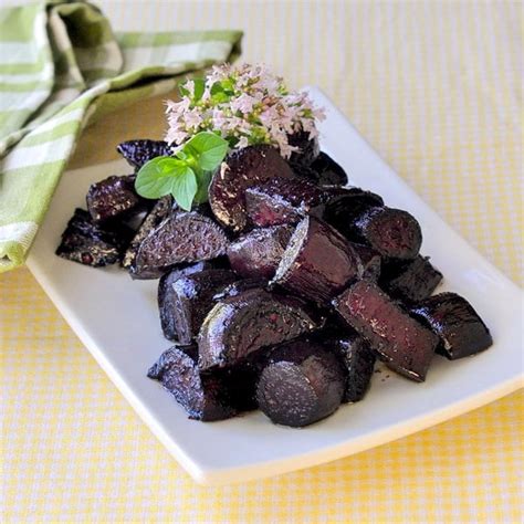 balsamic-and-honey-roasted-beets-rock image