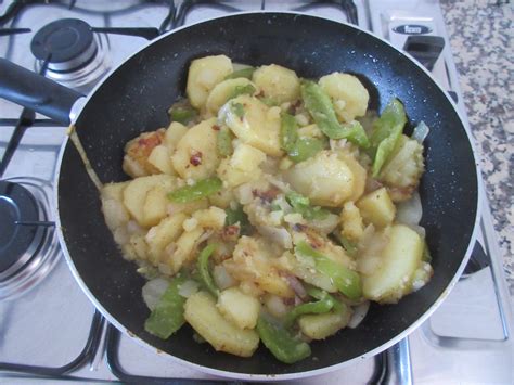 poor-mans-potatoes-recipe-patatas-a-lo-pobre image