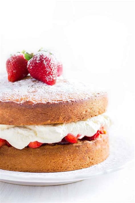 lemon-sponge-cake-errens-kitchen image