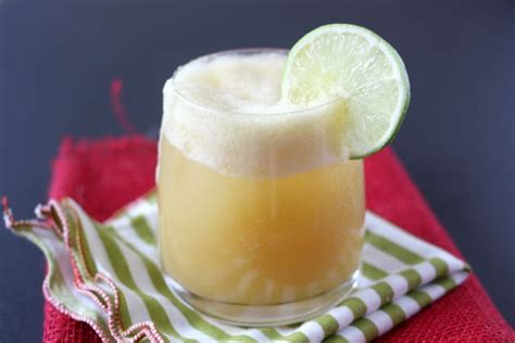 pineapple-rum-cocktail-recipe-food-fanatic image
