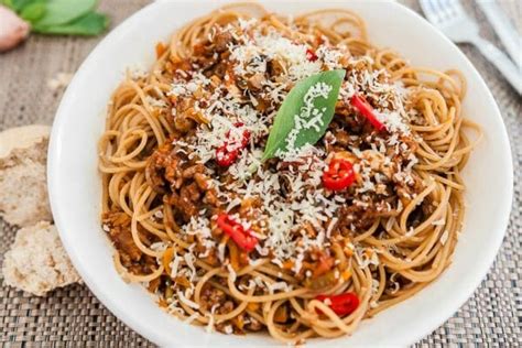 chicken-spaghetti-bolognese-recipe-the image