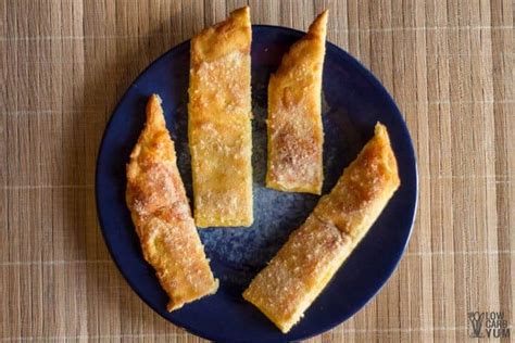 keto-breadsticks-crazy-bread-recipe-low-carb-yum image