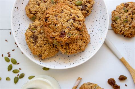 seedy-oatmeal-and-sultana-cookies-goodie-goodie image