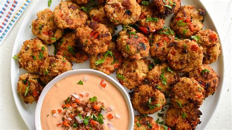 spicy-bacon-crab-cakes-recipe-bumble-bee-seafood image