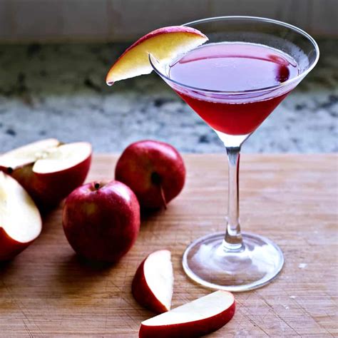 washington-apple-crown-royal-apple-drink image