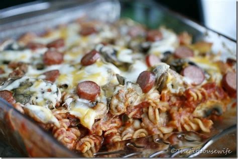 healthy-pizza-casserole-favehealthyrecipescom image