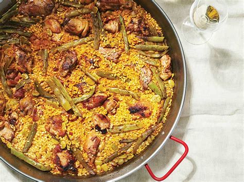 valencian-chicken-and-rabbit-paella-saveur image
