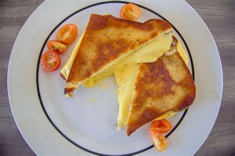 grilled-cheese-sandwich-coconut-flour-divalicious image