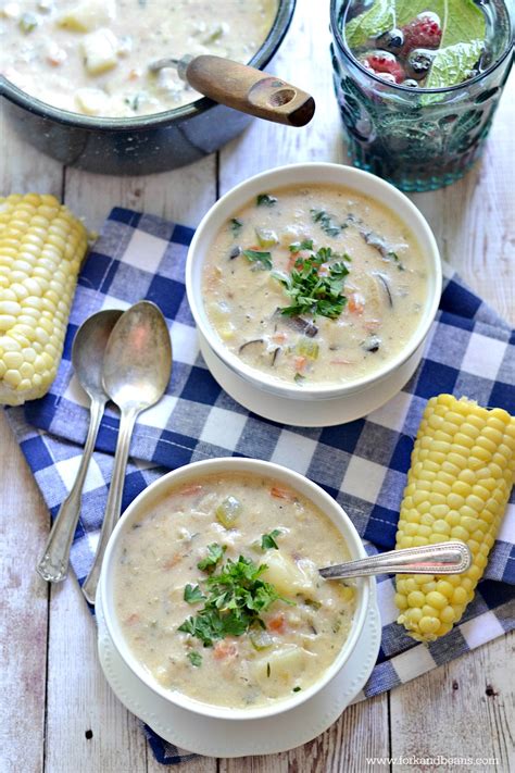 vegan-clam-chowder-fork-and-beans image