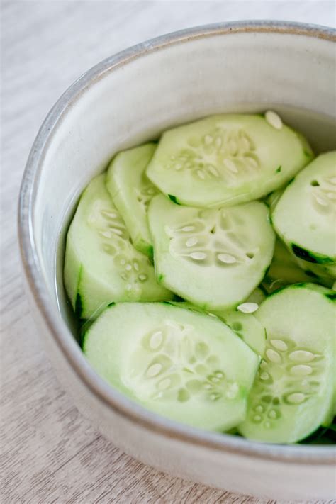 easy-japanese-quick-pickled-cucumber-sunomono image