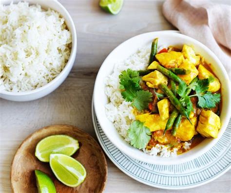 snapper-curry-recipe-with-green-beans-and-coriander image