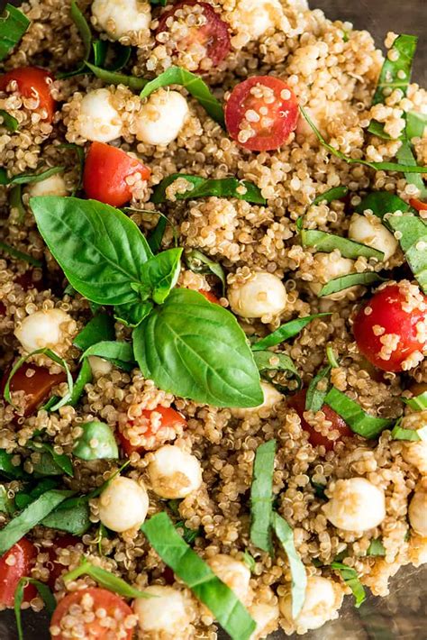 balsamic-caprese-quinoa-salad-joyfoodsunshine image