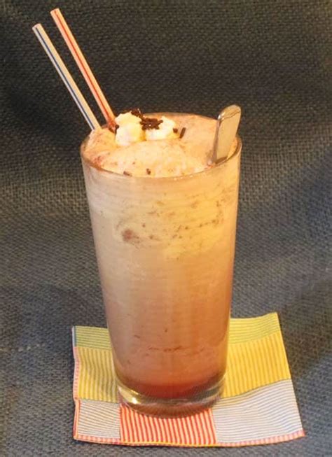 how-to-make-an-old-fashioned-ice-cream-soda image