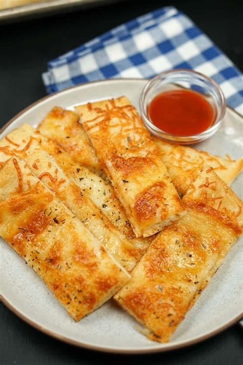 little-caesars-italian-cheese-bread-sticks-copykat image