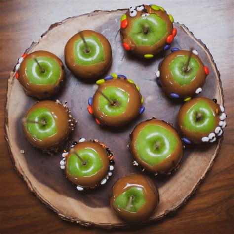 halloween-caramel-apples-sprouting-wild-ones image