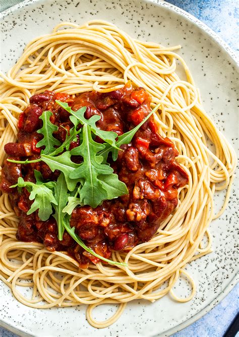 pasta-with-kidney-bean-sauce-green-evi image