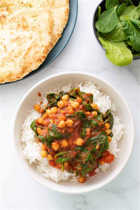 chickpea-and-spinach-curry-hint-of-healthy image