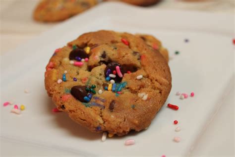 chocolate-chip-cake-batter-cookies-i-heart image