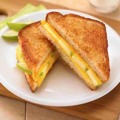 cinnamon-apple-grilled-cheese-sandwiches-land-olakes image
