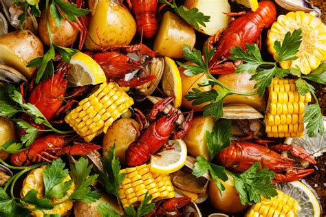 a-traditional-new-england-clambake-the-spruce-eats image