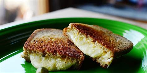 irish-grilled-cheese-the-pioneer-woman image