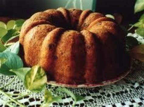mom-mcgees-black-walnut-pound-cake-recipe-pinterest image