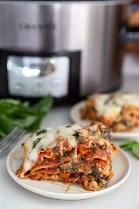 vegetarian-crockpot-lasagna-food-with-feeling image