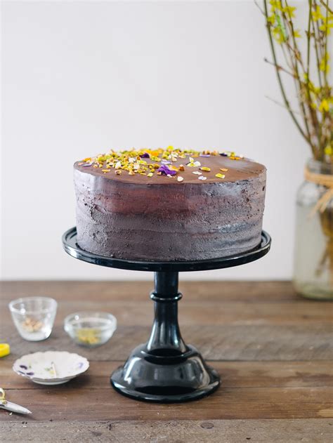 dark-chocolate-mascarpone-layer-cake-wdark image
