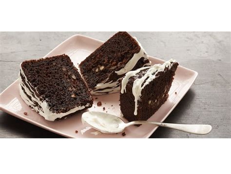 recipe-chocolate-sock-it-to-me-cake-duncan-hines image