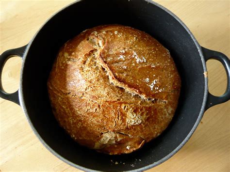 bread-in-a-black-cast-iron-pot-tasty-kitchen image