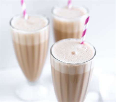 homemade-frosted-coffee-recipe-fast-refreshing image