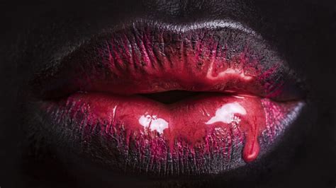 this-vampire-lips-tutorial-will-have-you-ready-for image
