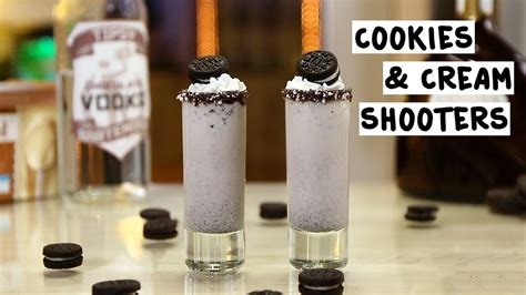 cookies-and-cream-shooters-tipsy-bartender image