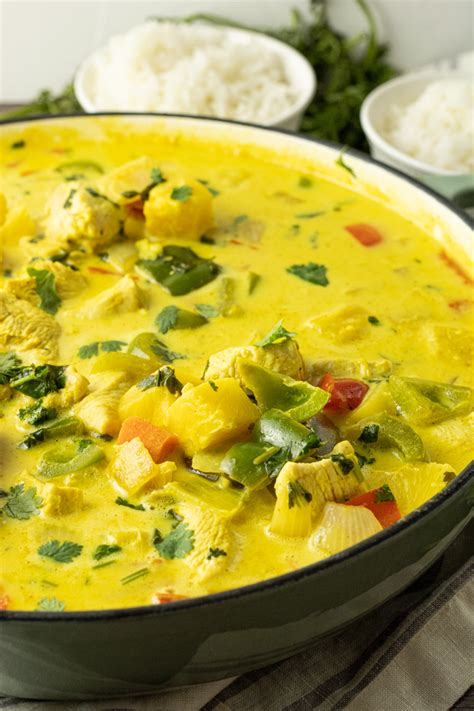 the-easiest-pineapple-chicken-curry-feeding-your-fam image