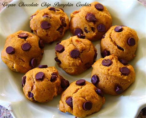 vegan-pumpkin-chocolate-chip-cookies image