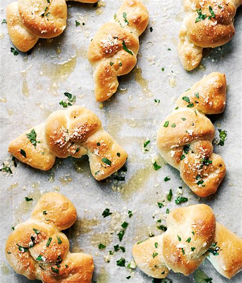 parmesan-garlic-knots-seasons-and-suppers image