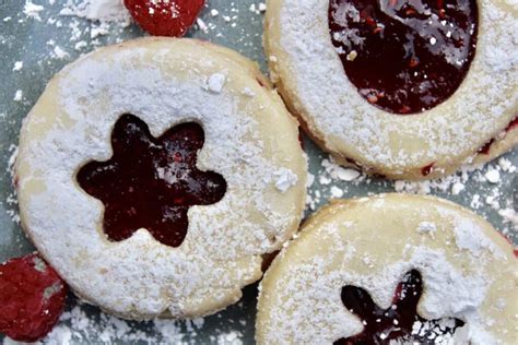 shortbread-cookies-with-jam-sables-from-algeria-the image