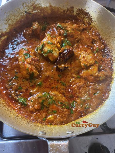 madras-curry-sauce-the-curry-guy image
