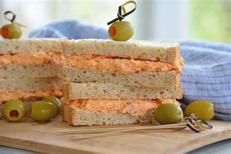 best-pimento-cheese-sandwich-recipe-southern image