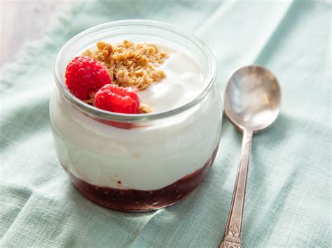 how-to-make-yogurt-and-greek-yogurt-at-home-serious image