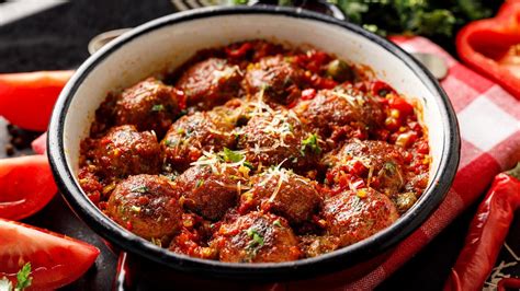 juicy-meatballs-recipe-spaghetti-meatballs image