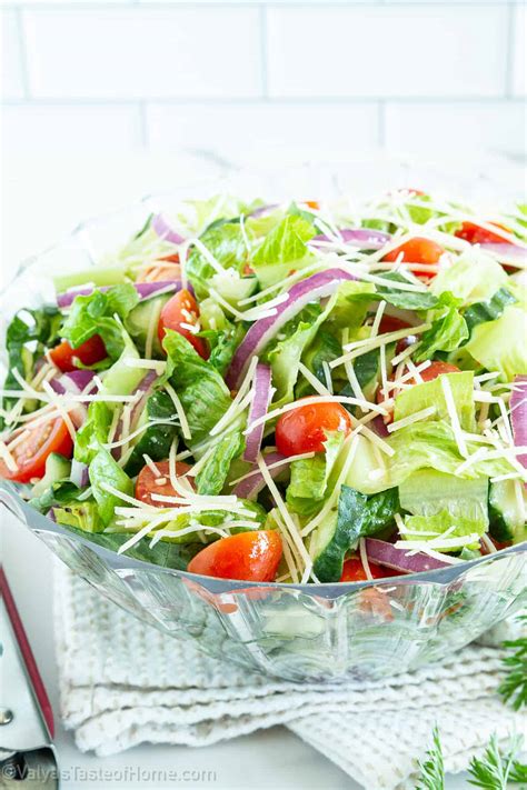 quick-and-easy-romaine-salad-with-an-olive-garden image