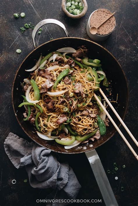 chinese-beef-chow-mein-牛肉炒面-omnivores image