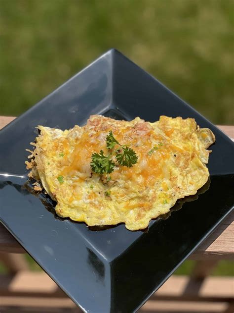 lions-mane-mushroom-ham-and-cheese-omelette image