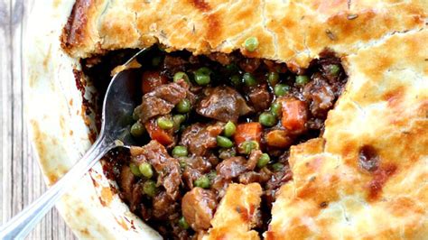 12-delicious-takes-on-the-traditional-pot-pie-sheknows image