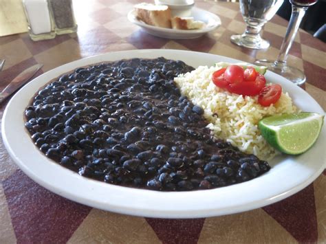 caraotas-negras-recipe-venezuelan-black-beans-in image