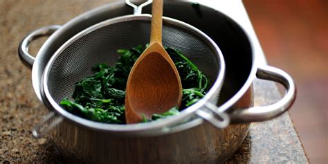 how-to-wilt-spinach-great-british-chefs image