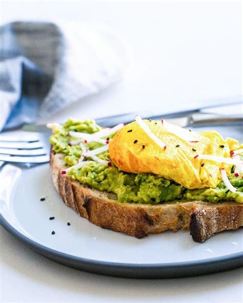 avocado-toast-with-egg-a-couple-cooks image