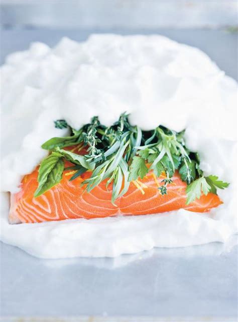 savoury-meringue-and-herb-crusted-salmon-ricardo image